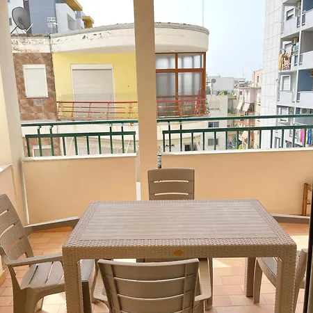 33 Sea Side Apartament *